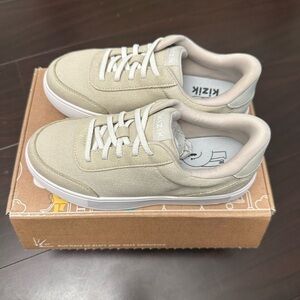 Kizik Kids Slip-on Sneakers size 2
